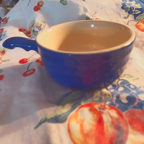 Vintage Oxford Stoneware Handled Bowl - Picture 3 of 6